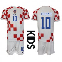 Otroški Nogometni dresi Hrvaška Luka Modric #10 Domači SP 2022 Kratek Rokav (+ Kratke hlače)